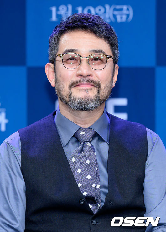 [사진]최민수,부드러운 미소::스포탈코리아 [사진]최민수,부드러운 미소