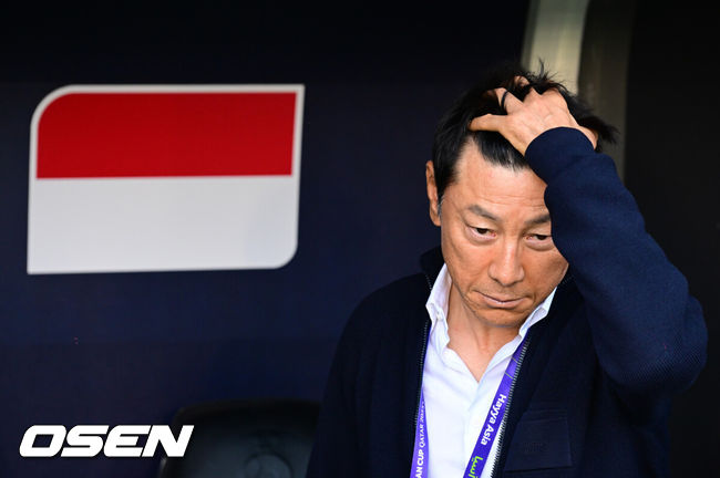 [OSEN=도하(카타르), 지형준 기자] 사상 첫 아시안컵 16강' 기적을 썼던 인도네시아 신태용 감독의 매직이 끝났다. 신태용 감독이 이끄는 인도네시아는 28일 오후 8시 30분(이하 한국시간) 자심 빈 하마드 스타디움에서 호주와 2023 아시아축구연맹(AFC) 카타르 아시안컵 16강전을 치러 0-4로 패했다. 인도네시아 신태용 감독이 경기를 준비하고 있다. 2024.01.28 / jpnews.osen.co.kr