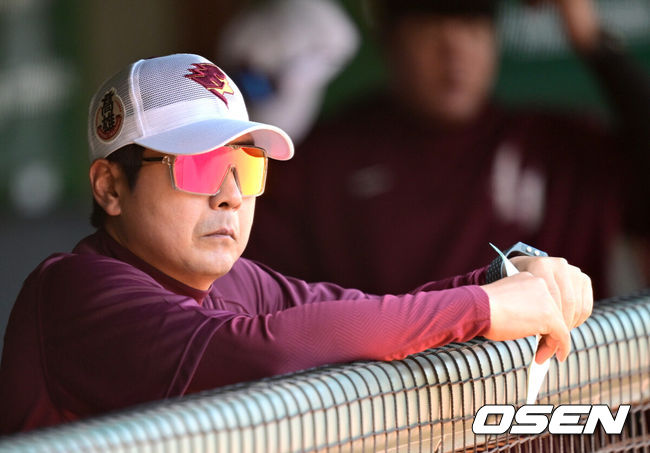 [OSEN=가오슝(대만), 최규한 기자] 키움 홍원기 감독. 2025.03.01 / dreamer@osen.co.kr