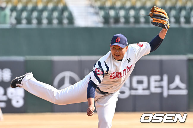 [OSEN=부산, 이석우 기자] 9일 부산 사직야구장에서 2025 신한 SOL 뱅크 KBO 리그 롯데 자이언츠와 KIA 타이거즈의 시범경기가 열렸다. 홈팀 롯데는 반즈가 선발로 출전하고, 방문팀 KIA는 윤영철이 선발로 출전했다.롯데 자이언츠 박진이 역투하고 있다. 2025.03.09 / foto0307@osen.co.kr