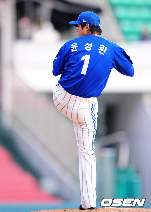 삼성 시절 윤성환. /OSEN DB