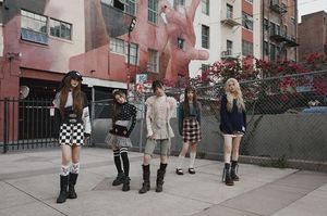 '6일 컴백' 힛지스, 콘셉트 포토 공개 완료..시니컬+러블리 비주얼 - 뉴스 썸네일 이미지