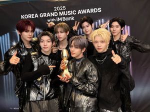 클로즈 유어 아이즈, '2025 KGMA' IS 루키상 주인공..'신인상 5관왕' 쾌거 - 뉴스 썸네일 이미지