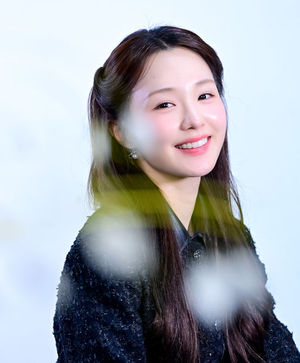 장나라, 윤아, 수지 길 걷는 우아 나나...독학으로 일군 연기 꽃길 [인터... - 뉴스 썸네일 이미지