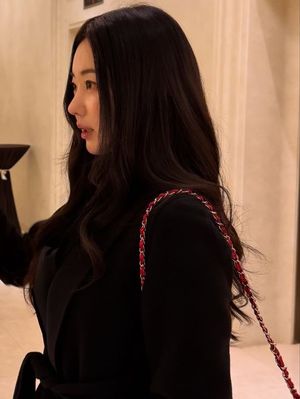 '47세' 김사랑, 20대 기죽이는 '올블랙' 무결점 옆라인..."사람이야 ... - 뉴스 썸네일 이미지