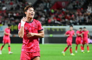 '생존 경쟁 돌입' 리즈, 공격 보강 카드로 오현규 만지작..."새 스트라이... - 뉴스 썸네일 이미지