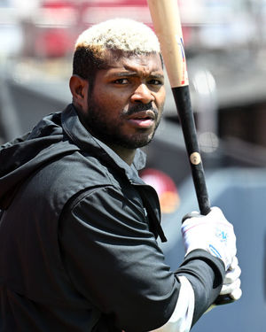 류현진과 함께 데뷔한 야생마의 몰락, 악동 넘어선 범죄자 되나...배심원... - 뉴스 썸네일 이미지