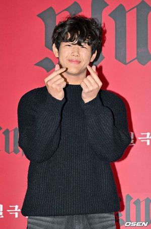 '이종혁 아들' 준수, 중앙대 입학하더니...'천만 배우' 동기와 만남... - 뉴스 썸네일 이미지