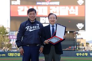 1,300만 관중 시대가 바꿀 한국 야구의 미래, 허구연 총재가 추진하는 새 야구장 청사진의 모든 것