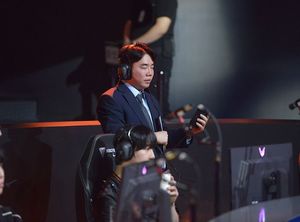 '옴므'가 말하는 2008년생 '블러핑' 기용 배경, "딜라이트 훨씬 더... - 뉴스 썸네일 이미지