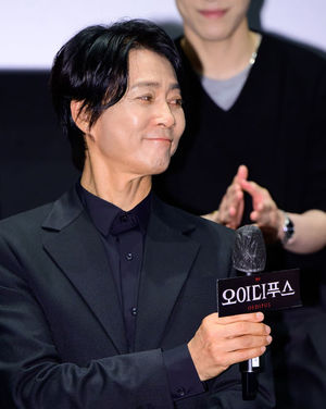 [사진]최수종, 연극 '오이디푸스' 왕 - 뉴스 썸네일 이미지