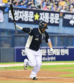 이도윤의 2타점 적시타 승리를 견인