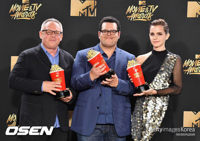 poses in the press room at the 2017 MTV Movie and TV Awards at The Shrine Auditorium on May 7, 2017 in Los Angeles, California.