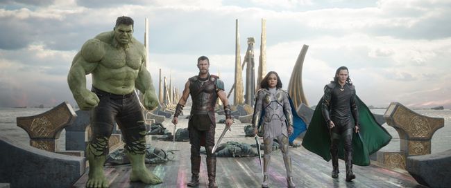 Marvel Studios' THOR: RAGNAROK<br /><br />L to R: Hulk (Mark Ruffalo), Thor (Chris Hemsworth), Valkyrie (Tessa Thompson) and Loki (Tom Hiddleston)<br /><br />Ph: Film Frame<br /><br />©Marvel Studios 2017