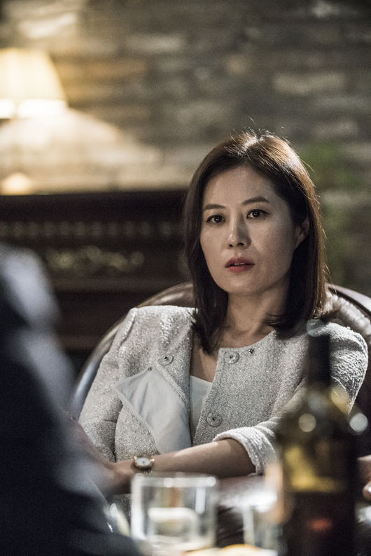 ‘박하사탕’→‘라이프’..문소리, 또 하나의 역동적 캐릭터 탄생