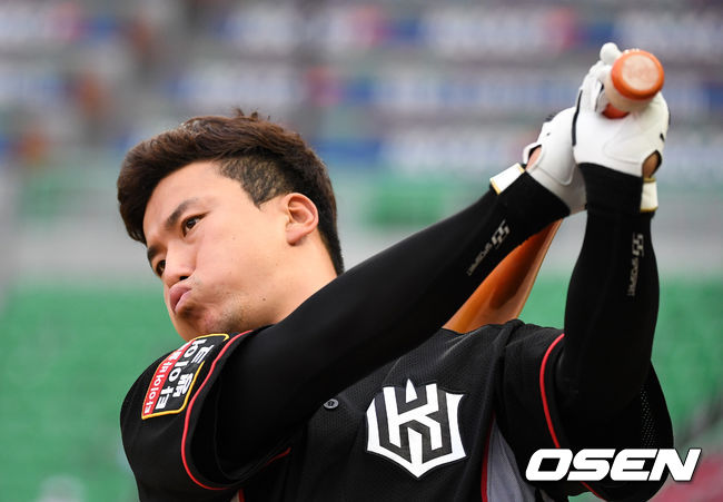 정현, &apos;힘차게&apos;