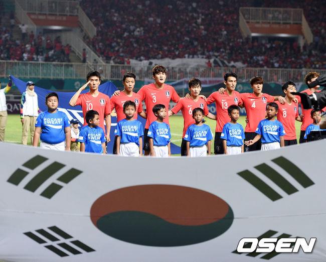 &apos;터지지 않는 골&apos; 김학범호, 결승전 연장 돌입...스코어 0-0 [한국-일본]