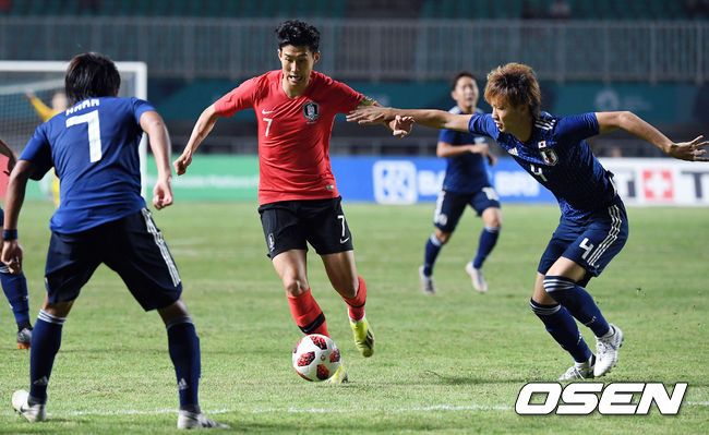 &apos;터지지 않는 골&apos; 김학범호, 결승전 연장 돌입...스코어 0-0 [한국-일본]