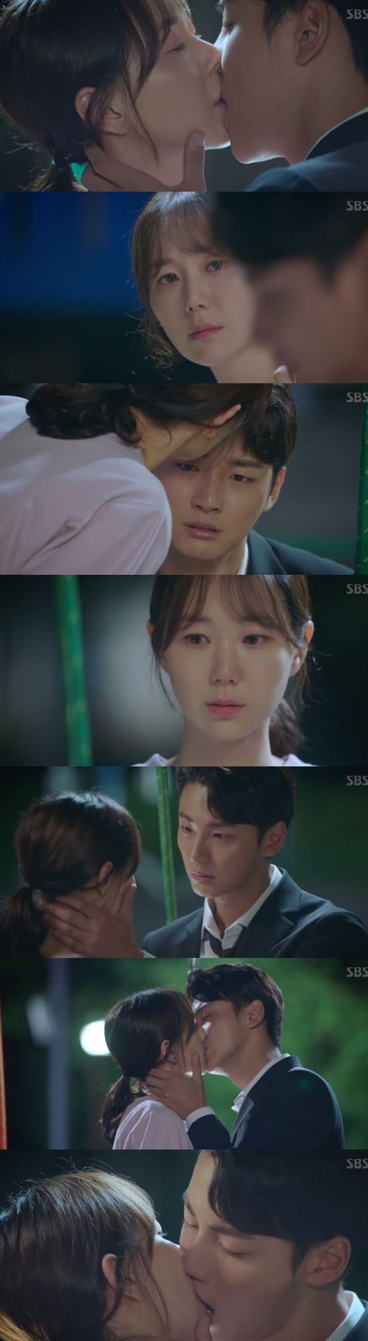 "자꾸 좋아져 숨길수 없다"&apos; 친판사&apos; 윤시윤♥️이유영 애절 키스, 서로를 향한 마음 확인