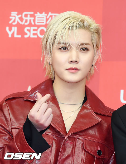 뉴이스트w 렌,&apos;백옥 피부 뽐내며&apos;