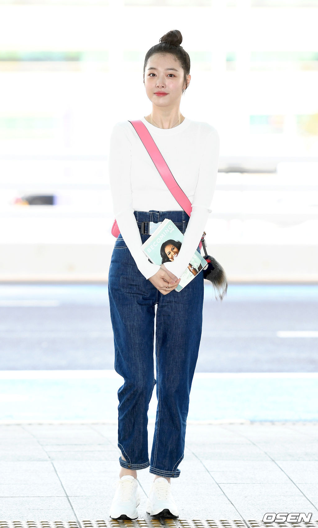 설리,&apos;사랑스런 출국길&apos;