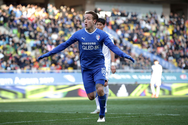 수원월드컵경기장/ K리그1/ 수원삼성블루윙즈 vs 인천유나이티드/ 수원 타가트 득점/ 골 세레머니/ 사진 정재훈