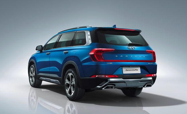 현대차가 중국 시장에 출시한 신형 싼타페 ‘셩다(胜达)’.