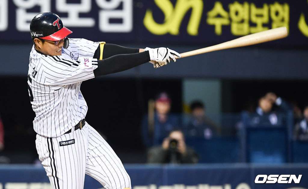 5회말 1사 2,3루 LG 채은성이 역전 2타점 적시타를 날리고 있다. /  soul1014@osen.co.kr