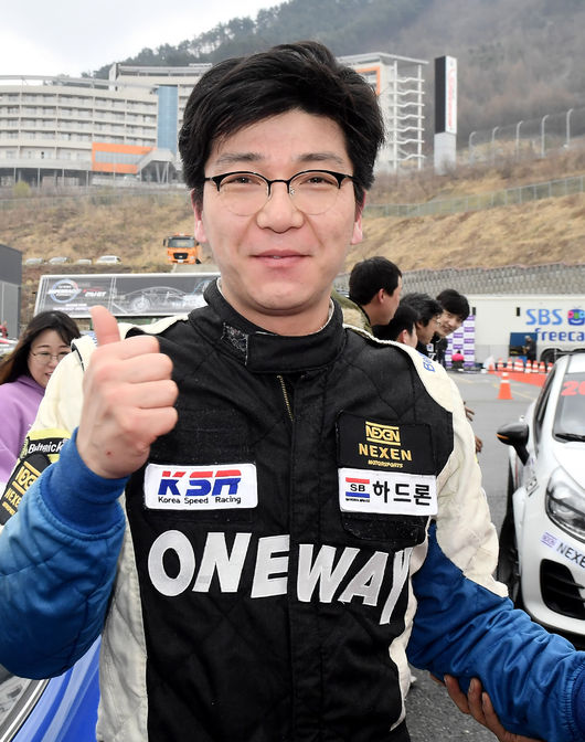 GT 100 클래스에서 폴투피니시로 우승한 원상연.