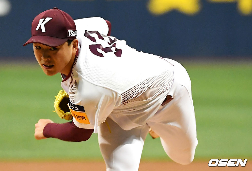 1회초 키움 선발투수 이승호가 역투하고 있다. /pjmpp@osen.co.kr