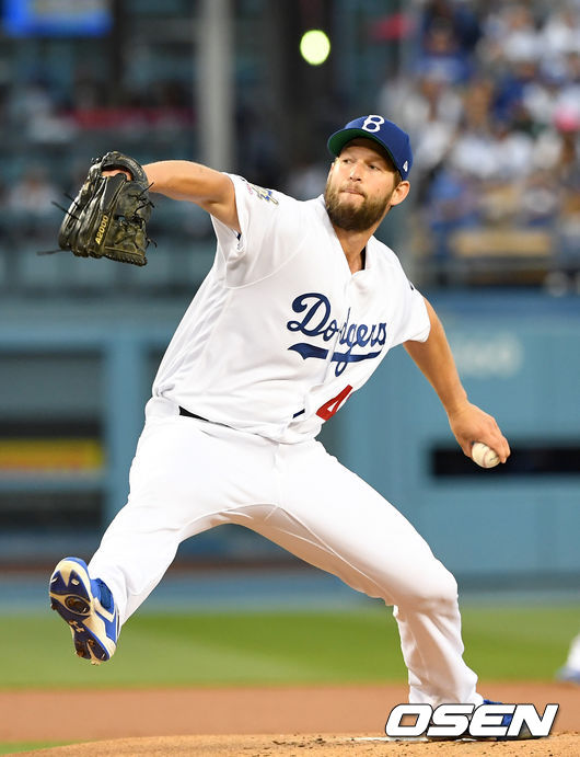 16일(한국시간) 미국 캘리포니아주 로스앤젤레스 다저스타디움에서 ‘2019 메이저리그’ LA 다저스와 신시내티 레즈의 경기가 열렸다.  시즌 첫 선발 등판에 나선 다저스 클레이튼 커쇼가 힘차게 공을 뿌리고 있다. [사진] LA(미국 캘리포니아주)=최규한 기자 dreamer@osen.co.kr