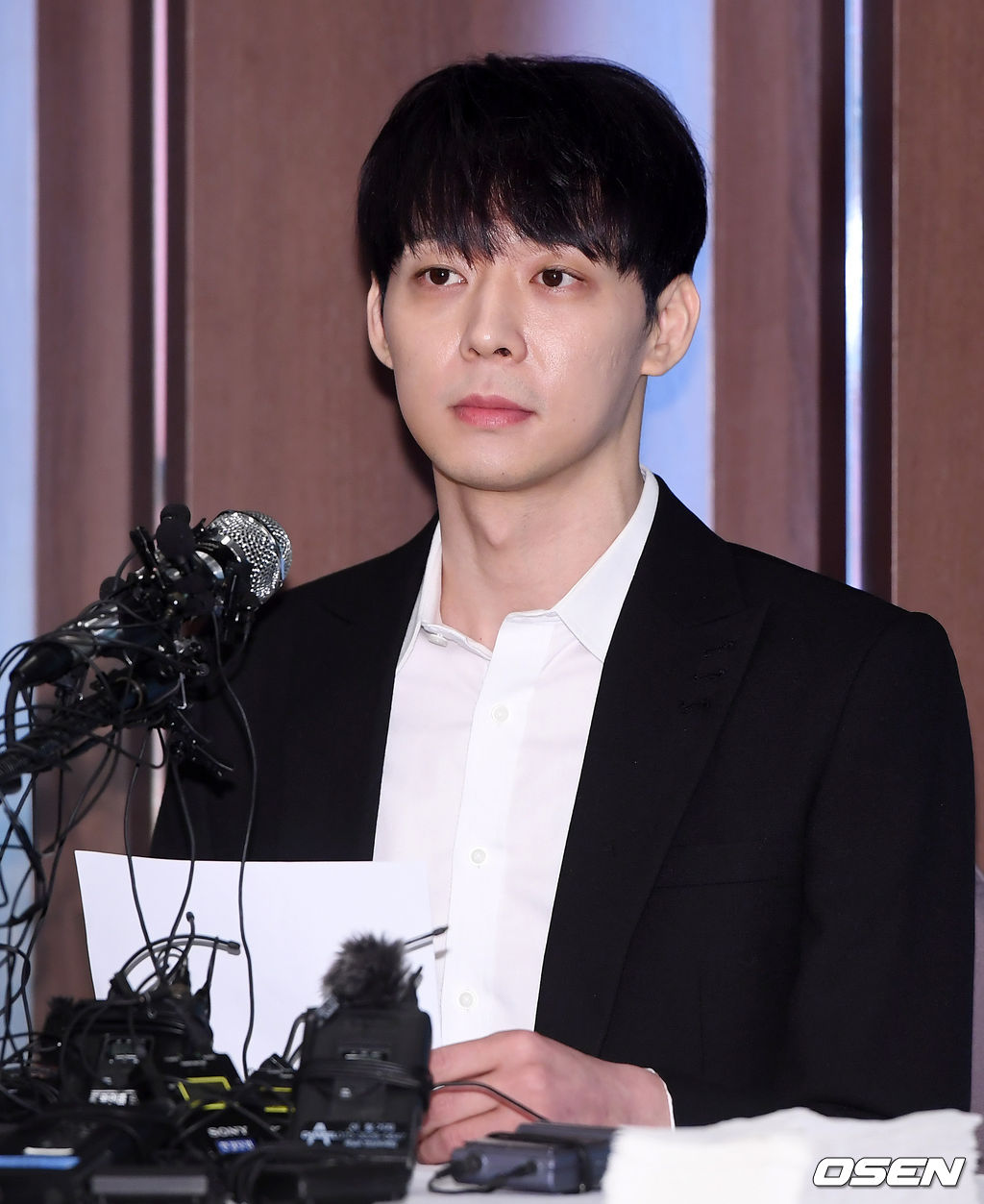 그룹 JYJ 멤버이자 배우 박유천이 기자회견장에서 입장을 밝히고 있다. /rumi@osen.co.kr