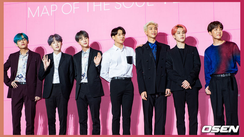 17일 오전 서울 동대문디자인플라자에서 그룹 방탄소년단(BTS) 앨범 ‘MAP OF THE SOUL : PERSONA’ 발매 기념 글로벌 기자간담회가 진행됐다.방탄소년단의 새 앨범 ‘MAP OF THE SOUL : PERSONA’는 방탄소년단의 새로운 연작인 ‘MAP OF THE SOUL’의 포문을 여는 첫 앨범이다. 지금의 위치에 오를 수 있게 해준 전 세계 팬들에게 전하고 싶은 솔직한 이야기를 담았다.지난 12일 컴백한 방탄소년단(BTS)은 일본과 영국에 이어 일본 오리콘 차트에서도 1위를 차지했다. 일본 오리콘은 오늘(17일) “BTS의 새 앨범 ‘맵 오브 더 솔: 페르소나’(MAP OF THE SOUL:PERSONA)가 일본에서 판매 첫 주(4월 22일자) 디지털 앨범 랭킹 1위에 올랐다”고 밝혔다. 방탄소년단이 포즈를 취하고 있다. / soul1014@osen.co.kr