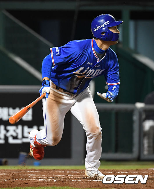 19일 오후 대전 한화생명이글스파크에서 ’2019 신한은행 MY CAR KBO 리그’ 한화 이글스와 삼성 라이온즈의 경기가 열렸다. 4회초 1사에서 삼성 이학주가 좌중간 안타를 날리고 있다. /jpnews@osen.co.kr