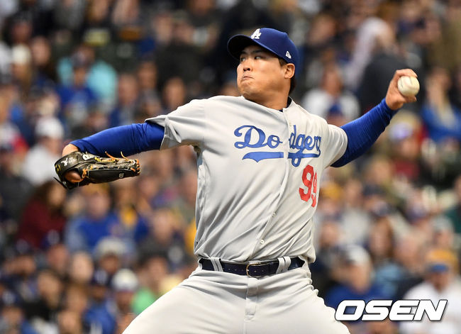 1회말 무사에서 LA 선발투수 류현진이 역투하고 있다. /dreamer@osen.co.kr