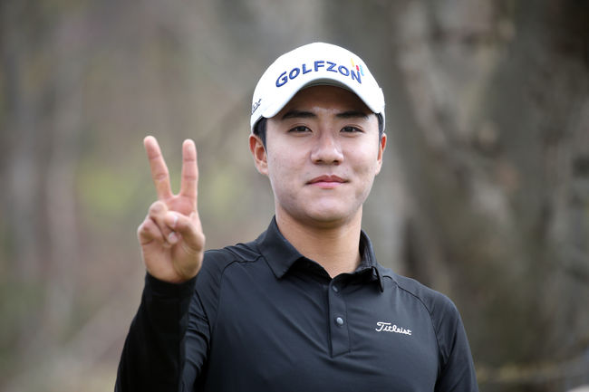 루키 김한별이 KPGA 투어 개막전 DB손해보험 프로미 오픈에서 당찬 모습을 보여주고 있다. /KPGA 제공.