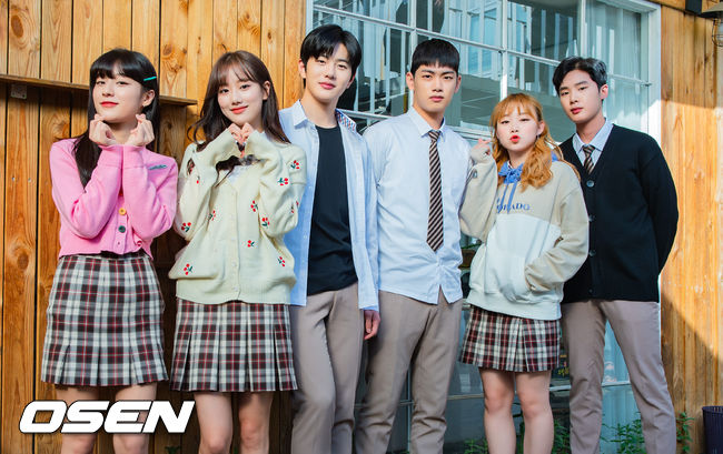 [사진=박준형 기자]에이틴2 강민아-이나은-최보민-류의현-김수현-김동희 / soul1014@osen.co.kr