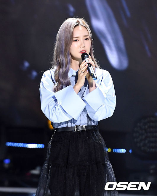 가수 미교가 애절한 무대를 펼치고 있다./sunday@osen.co.kr