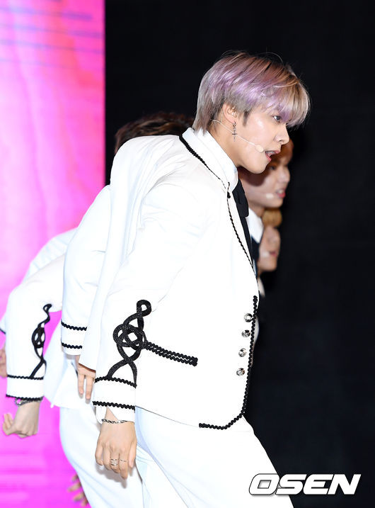 23일 오후 서울 중구 롯데피트인 동대문점에서 그룹 뉴키드 데뷔 앨범 'NEWKIDD' 발매기념 쇼케이스가 열렸다.그룹 뉴키드 지한솔이 쇼케이스 무대를 갖고 있다. /sunday@osen.co.kr