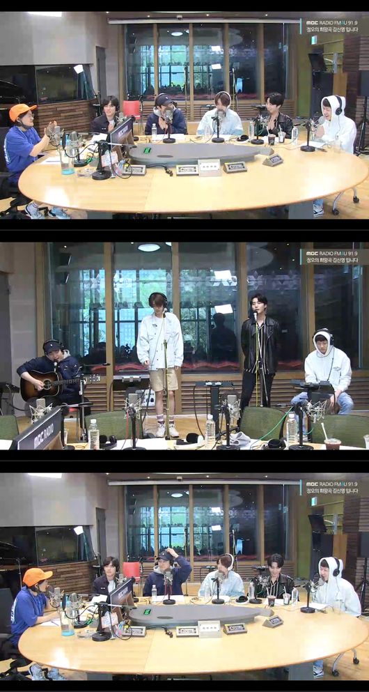 [사진]MBC 라디오 '정오의 희망곡 김신영입니다' 데이식스 보는 라디오
