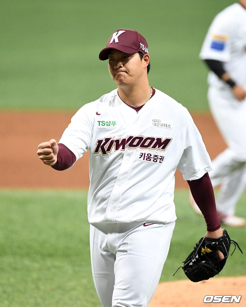 경기후 키움 조상우가 승리를 기뻐하고 있다. /jpnews@osen.co.kr