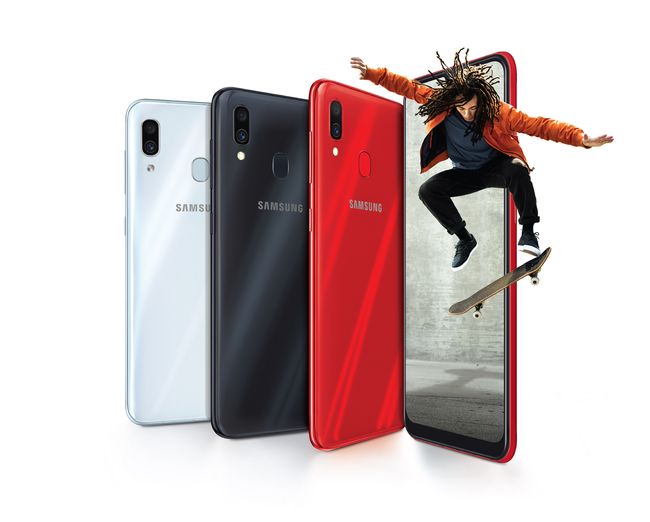 '삼성 갤럭시 A30'.