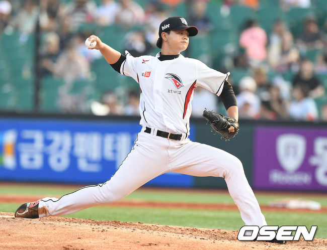 4회초 마운드에 오른 남부올스타 kt 김민이 힘차게 공을 뿌리고 있다. /dreamer@osen.co.kr