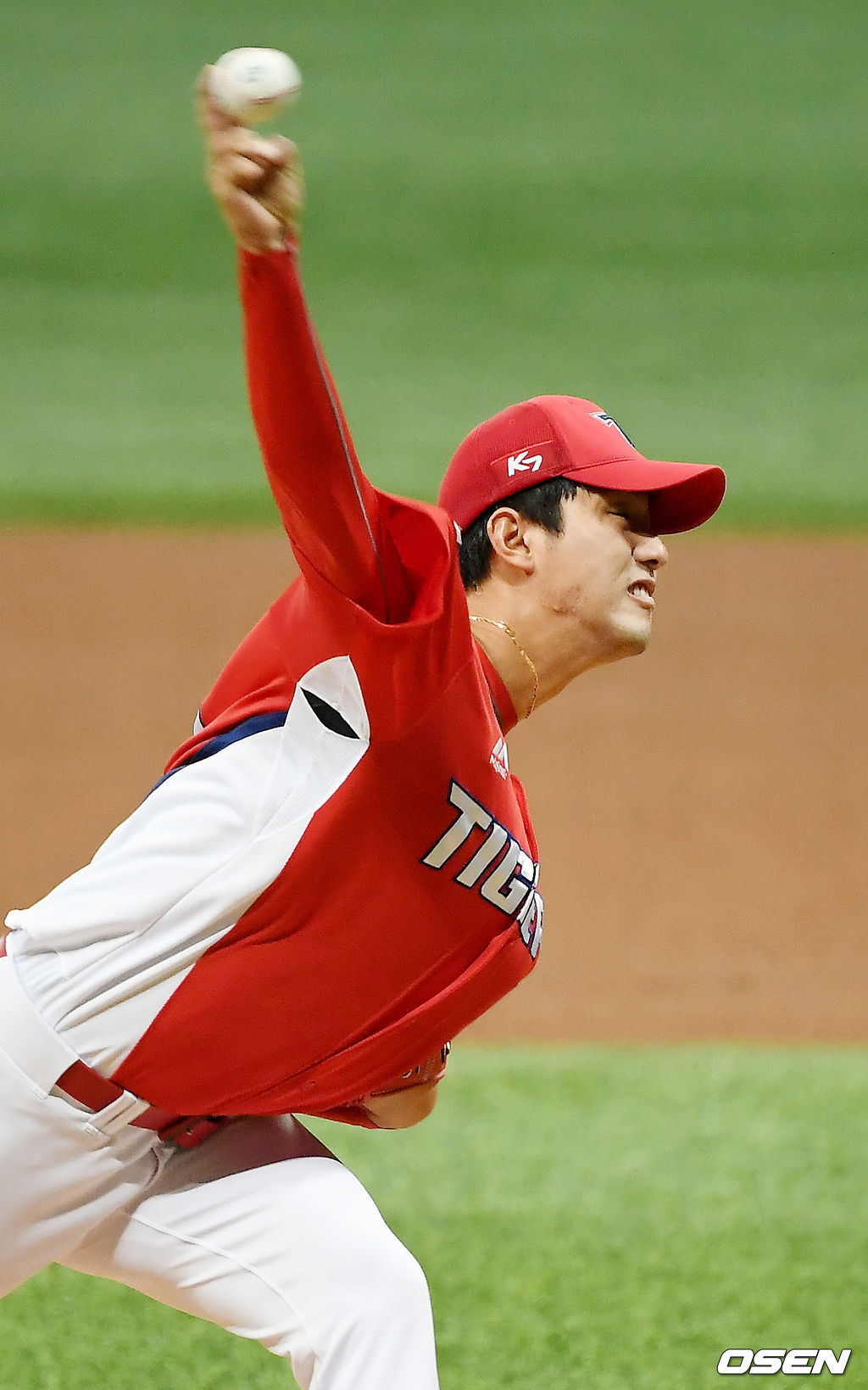 1회말 KIA 홍건희가 역투하고 있다. / youngrae@osen.co.kr