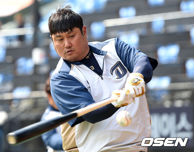 유튜버로 데뷔한 200홈런 타자 출신 최준석 /sunday@osen.co.kr