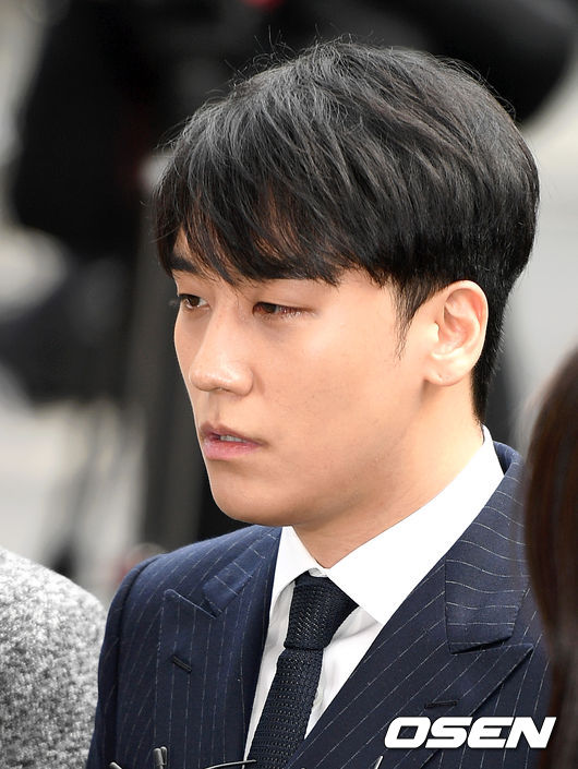 14일 오후 성접대 의혹이 불거진 빅뱅 멤버 승리가 서울지방경찰청 광역수사대에 피의자 신분으로 출석했다.빅뱅 전 멤버 승리가 인터뷰를 하고 있다./sunday@osen.co.kr