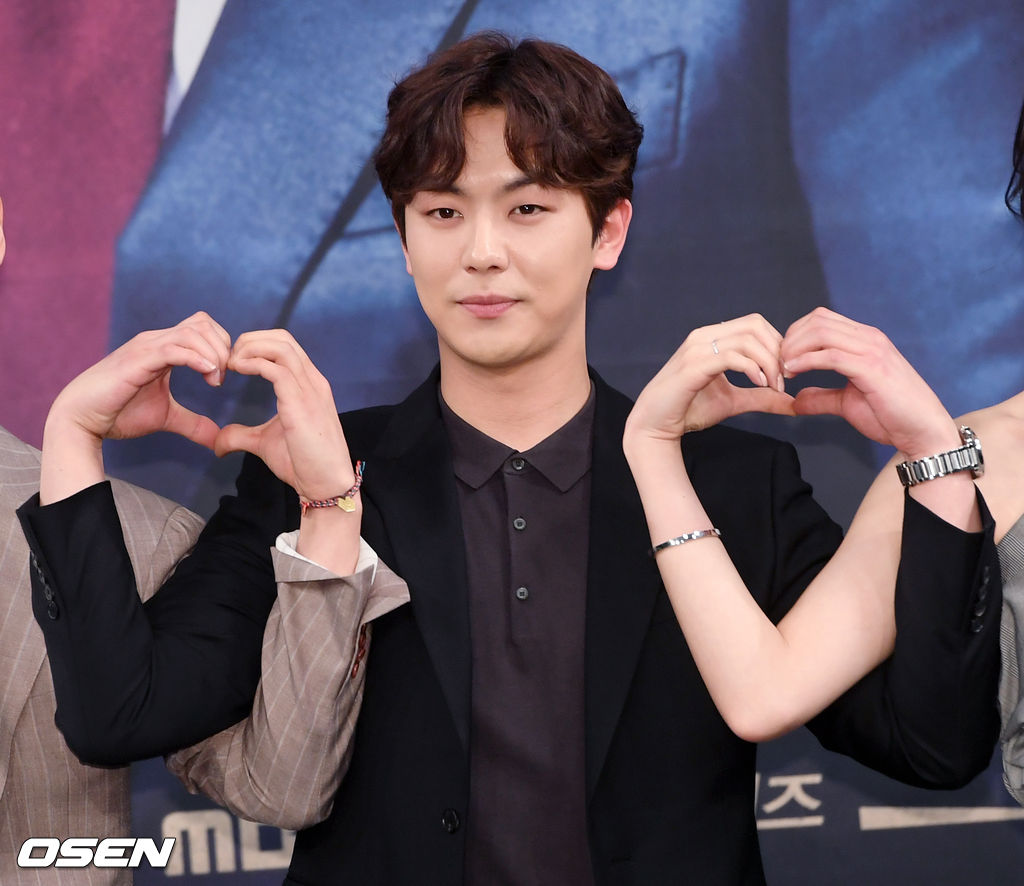 배우 안우연이 참석해 포토타임을 갖고 있다. / eastsea@osen.co.kr