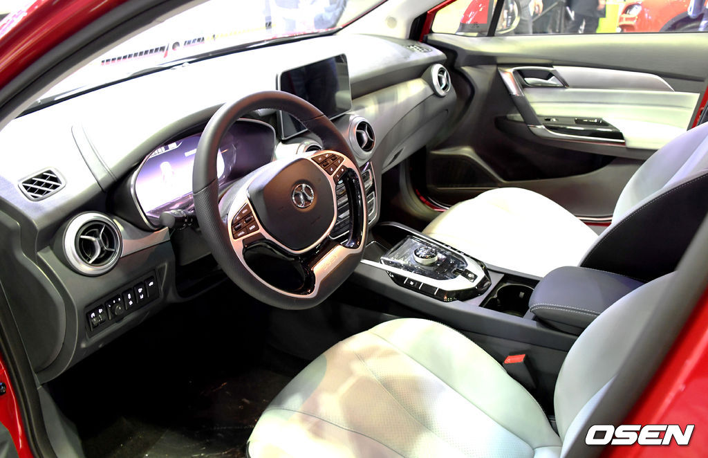 북경자동차 전기 중형 세단 ‘EU5’ 내부.