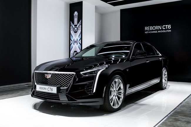 캐딜락 플래그십 세단 REBORN CT6.