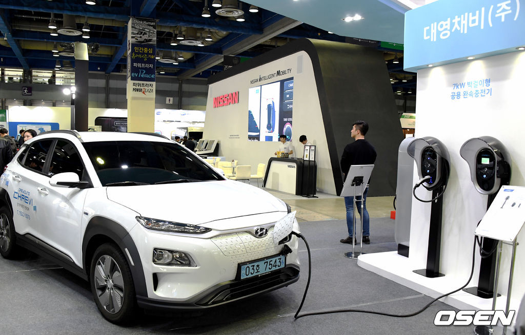 'EV 트렌드 코리아 2019'에 별도 부스를 마련한 대영채비.